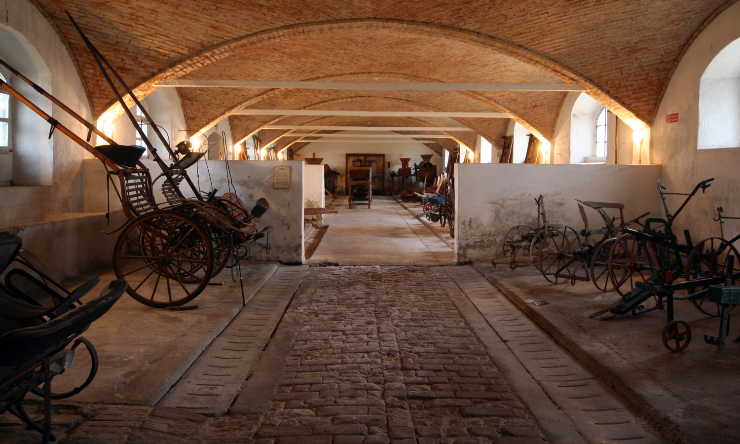 La casa della Bassa e la porta morta
